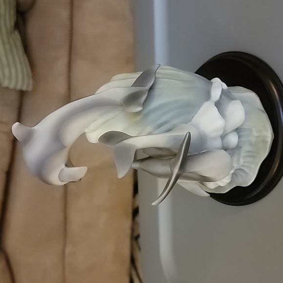 Masterpiece Porcelain by Homco Dolphins - Picture 4 of 4